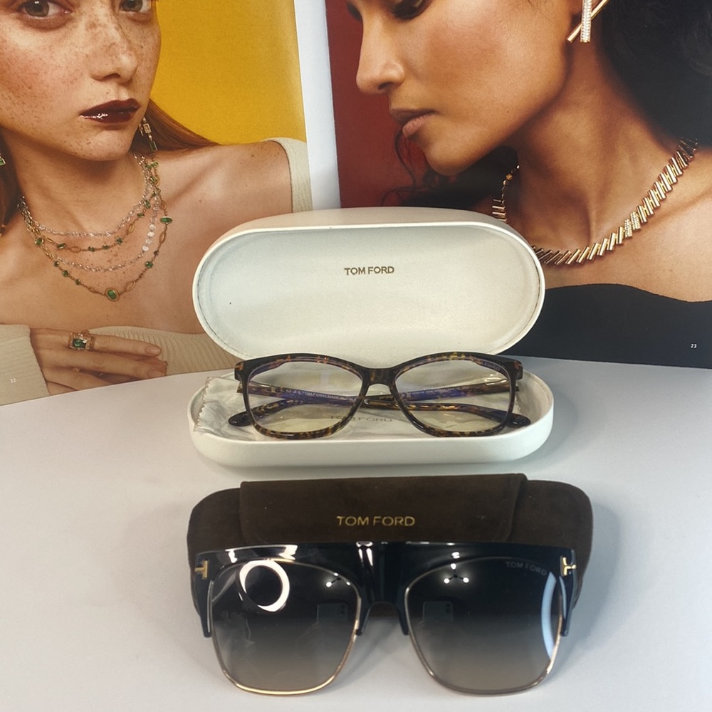 New - Tom Ford NEW TOM FORD TF5690/B 001
EYEGLASSES TOM FORD FT5690/B 001 - Picture 10 of 14
